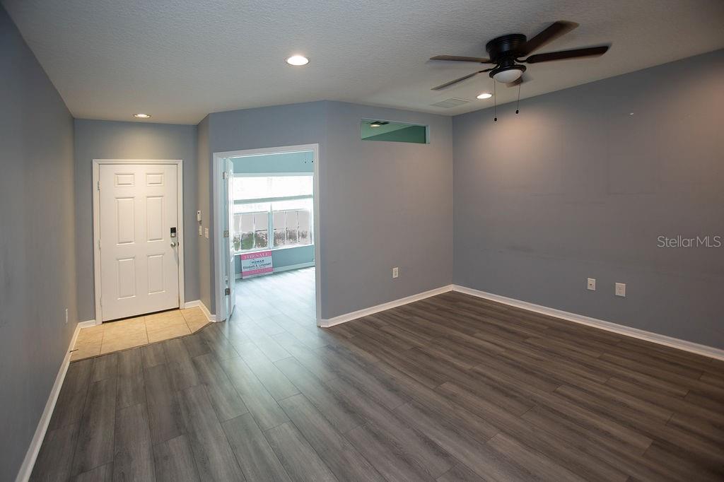 LONE STAR TWNHMS - Residential