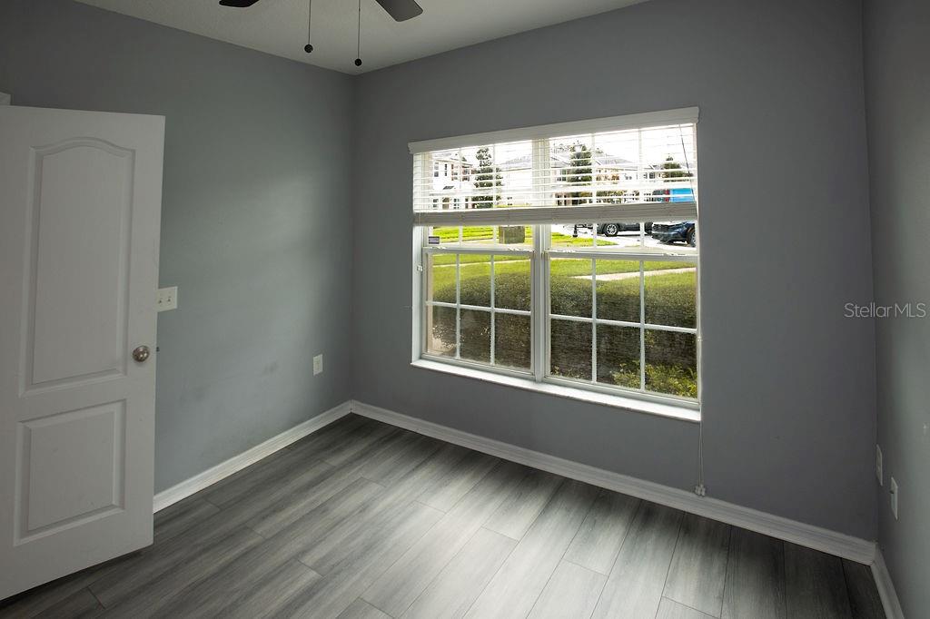 LONE STAR TWNHMS - Residential