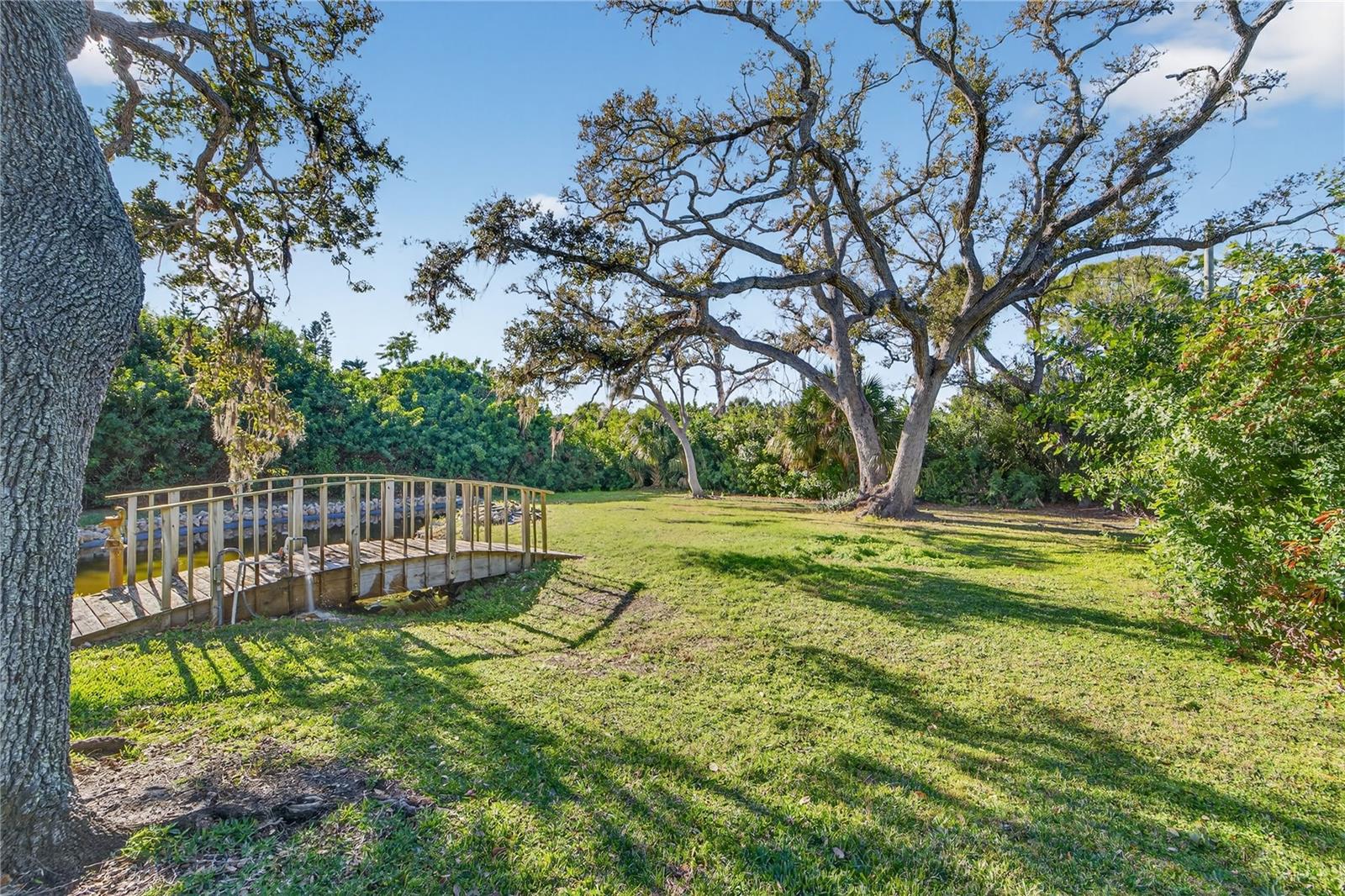 MANASOTA LAND & TIMBER CO - Residential