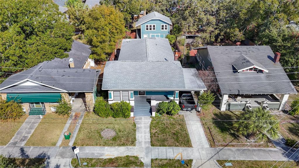 Photo of 2105 W Southview Avenue, Tampa, FL 33606 (MLS # TB8467754)