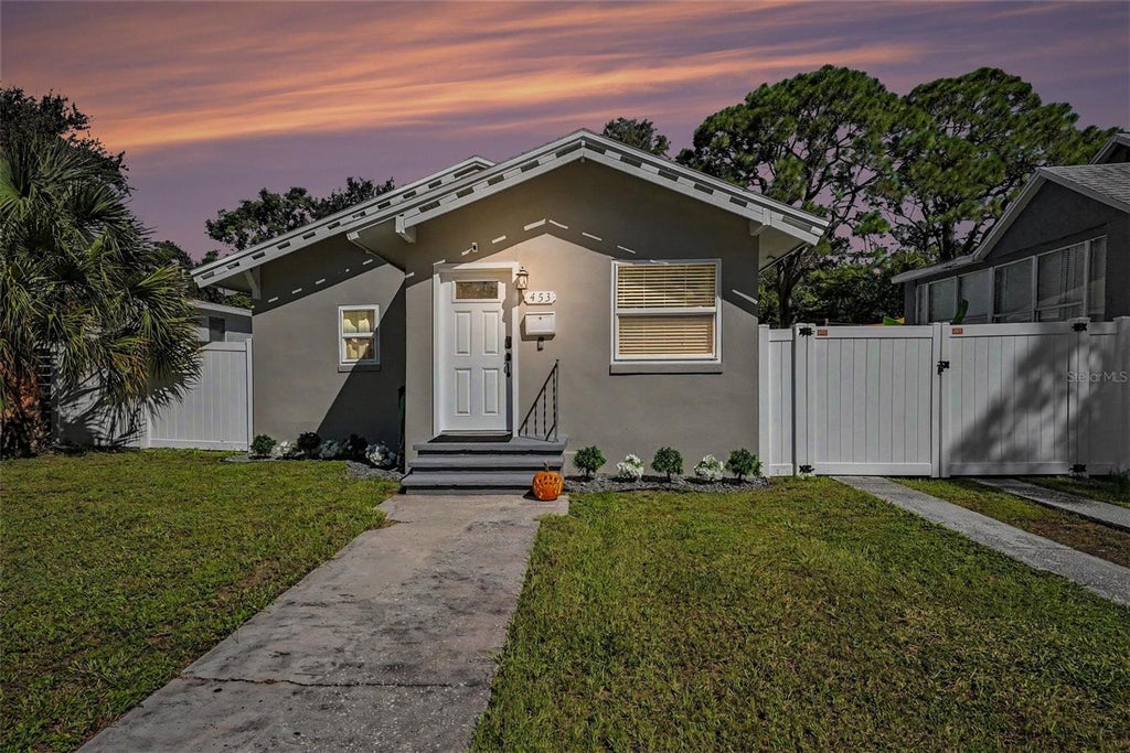 Photo of 453 41st Avenue S, St Petersburg, FL 33705 (MLS # A4706928)