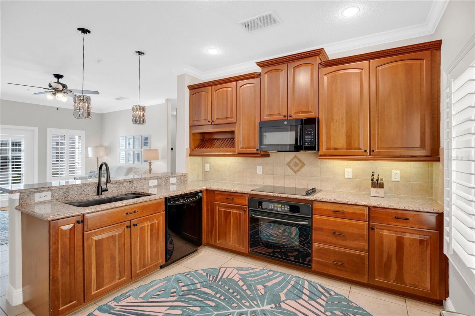 BALDWIN PARKA - Residential