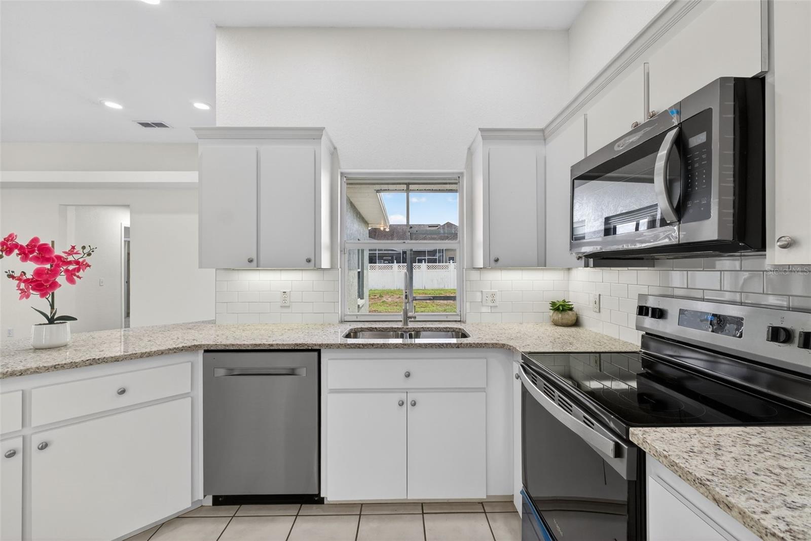 RUBY LAKE PH 01 - Residential