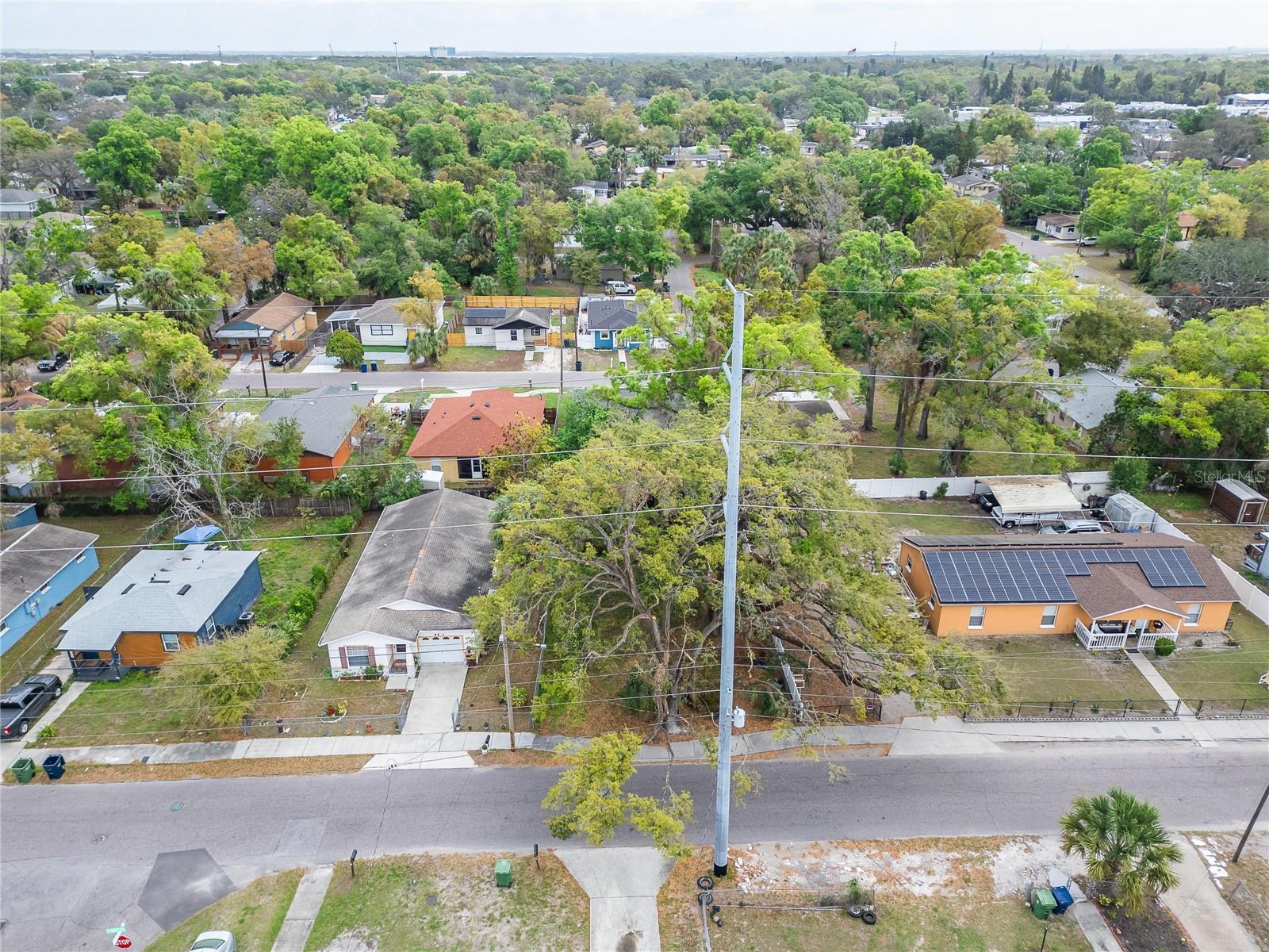 HOLLOMANS J J - Land