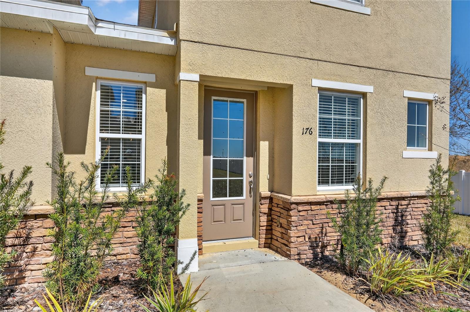 HOLLYGROVE VILLAGE - Residential