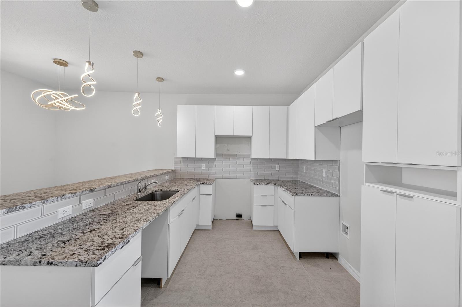 HOLLYGROVE VILLAGE - Residential