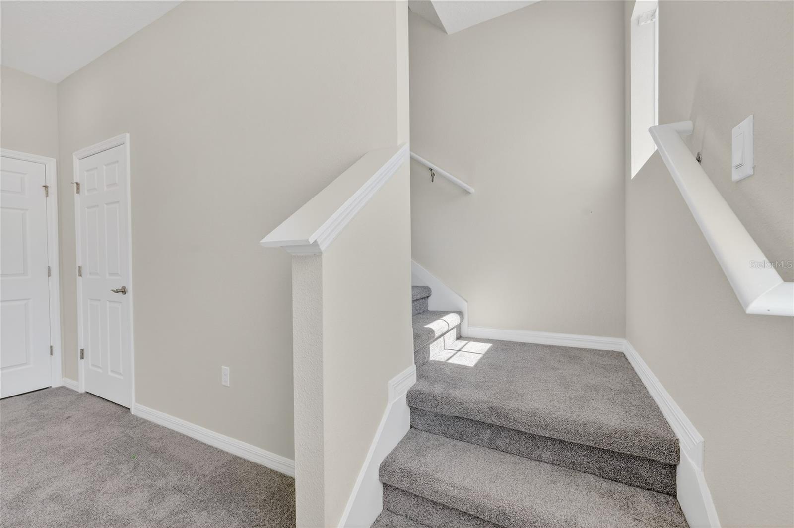 HOLLYGROVE VILLAGE - Residential