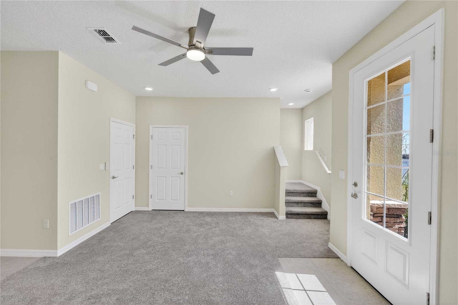 HOLLYGROVE VILLAGE - Residential