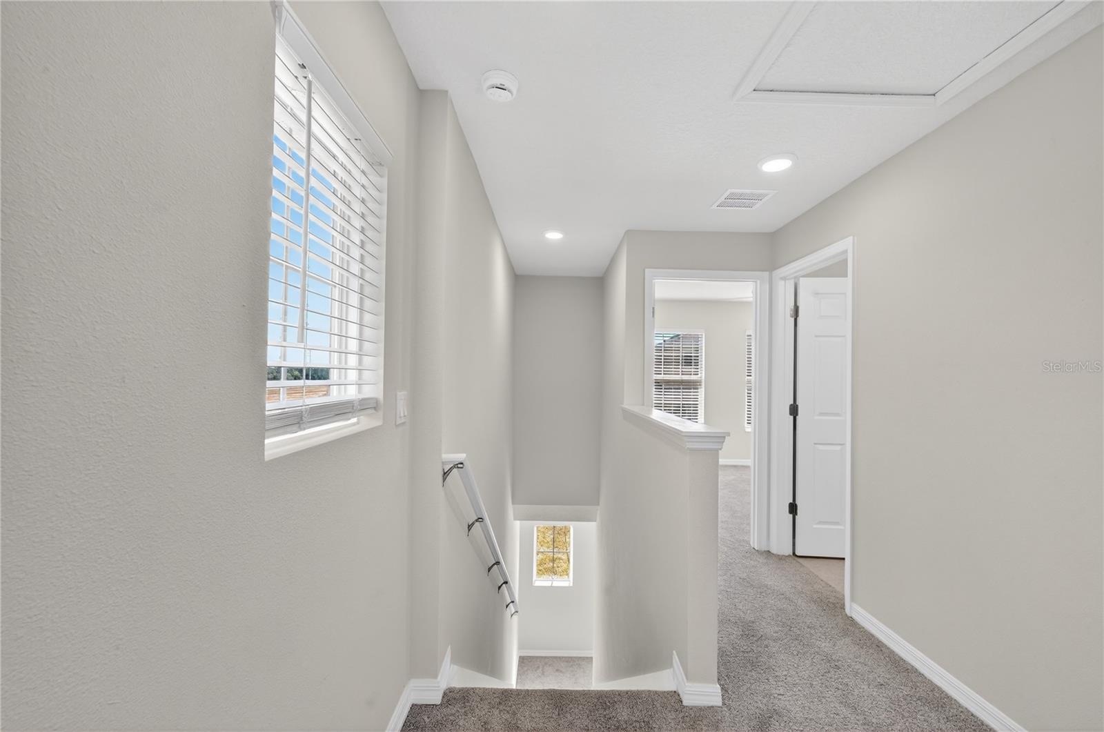 HOLLYGROVE VILLAGE - Residential