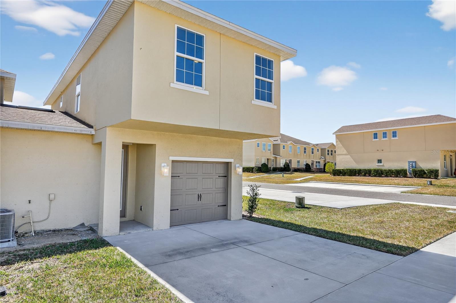 HOLLYGROVE VILLAGE - Residential