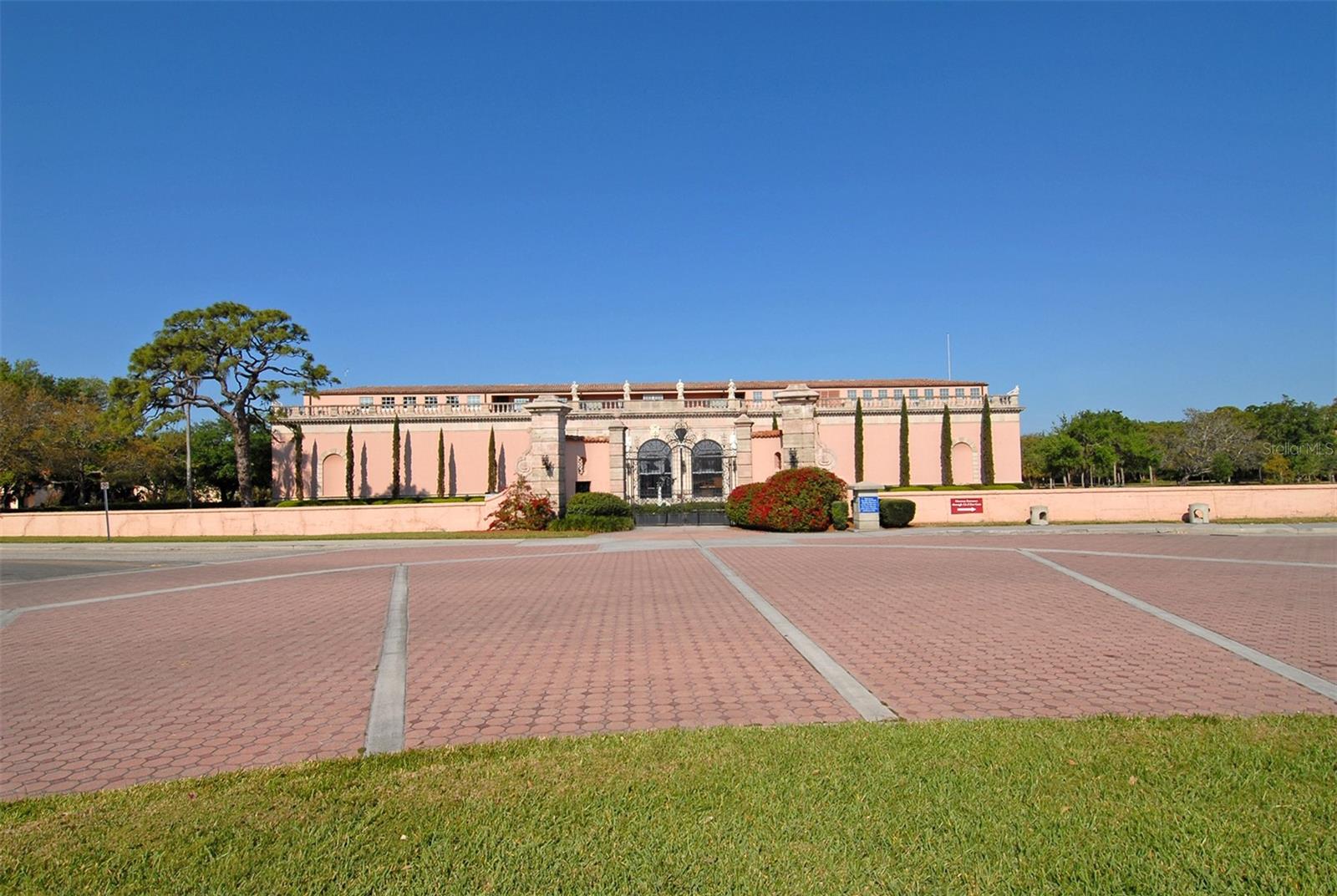 WHITFIELD ESTATES BLKS 14-23 & 26 - Residential