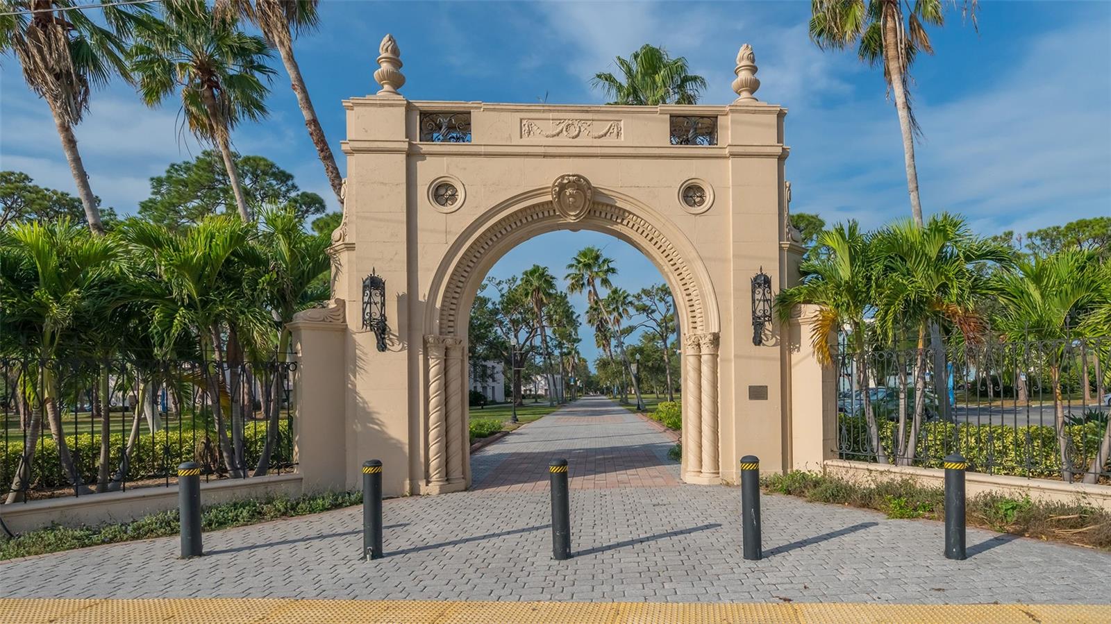 WHITFIELD ESTATES BLKS 14-23 & 26 - Residential