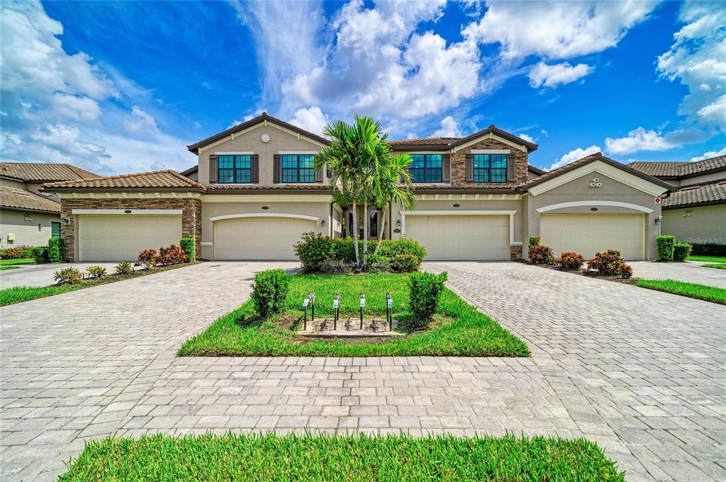 Photo of 17637 Gawthrop Drive #103, Bradenton, FL 34211 (MLS # A4704945)
