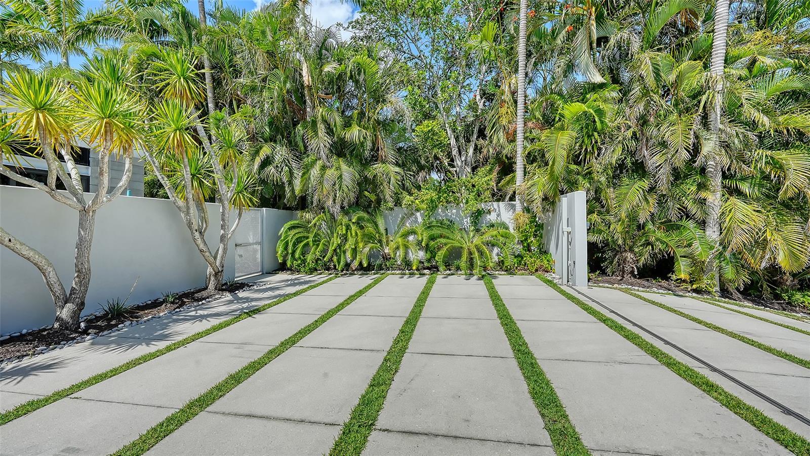 LEWIS COMBS SUB - Residential