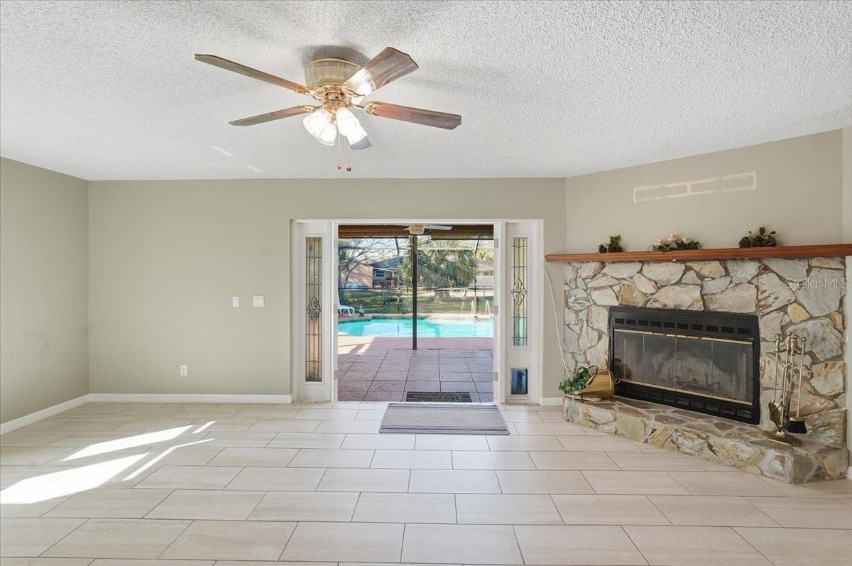 SEVEN LAKES PARK - Residential