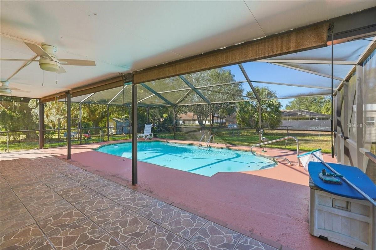 SEVEN LAKES PARK - Residential