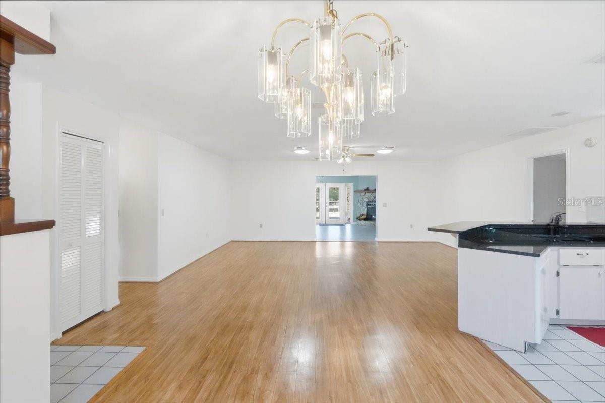 SEVEN LAKES PARK - Residential