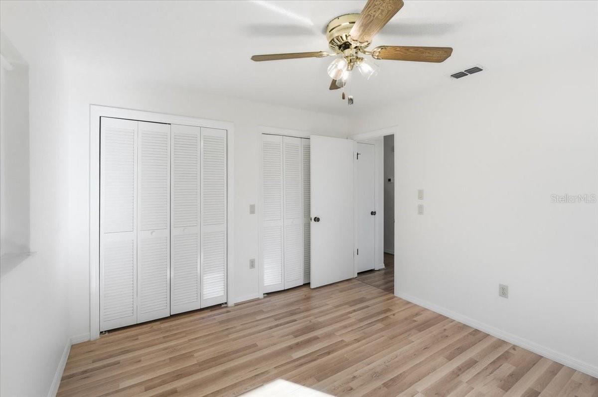 SEVEN LAKES PARK - Residential