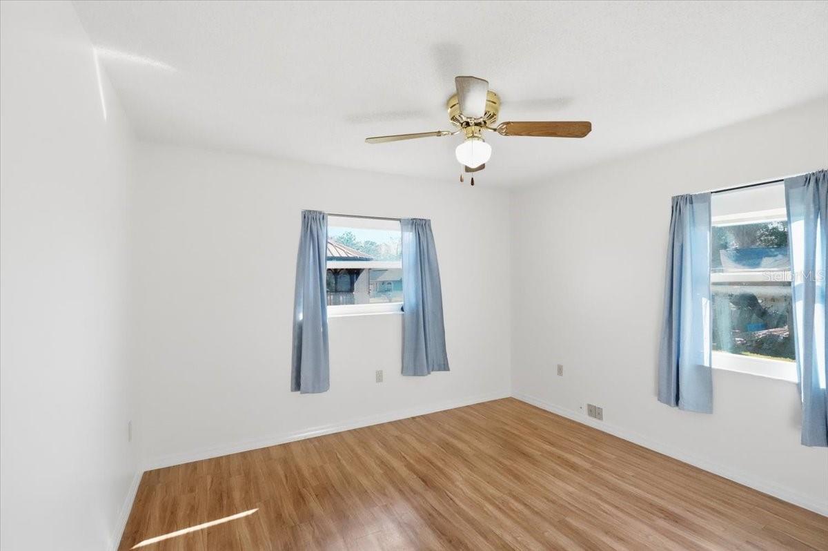 SEVEN LAKES PARK - Residential