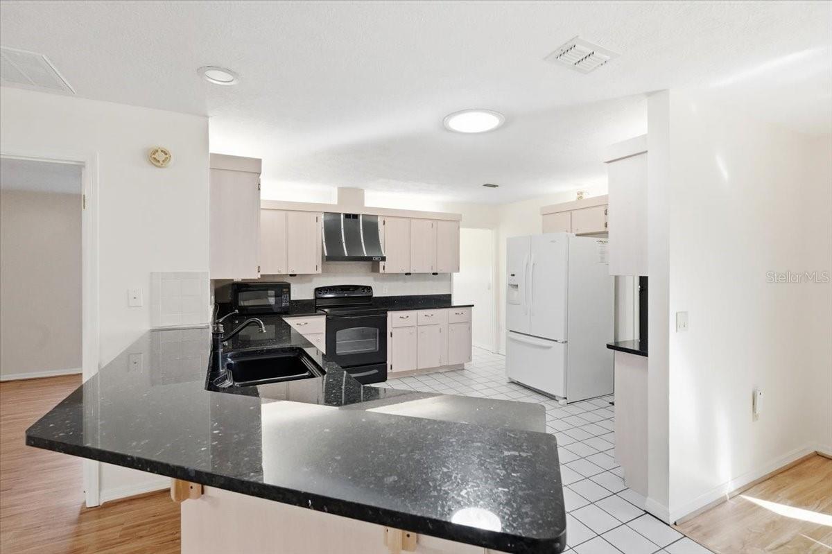 SEVEN LAKES PARK - Residential