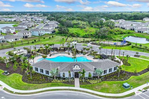 A home in PALMETTO