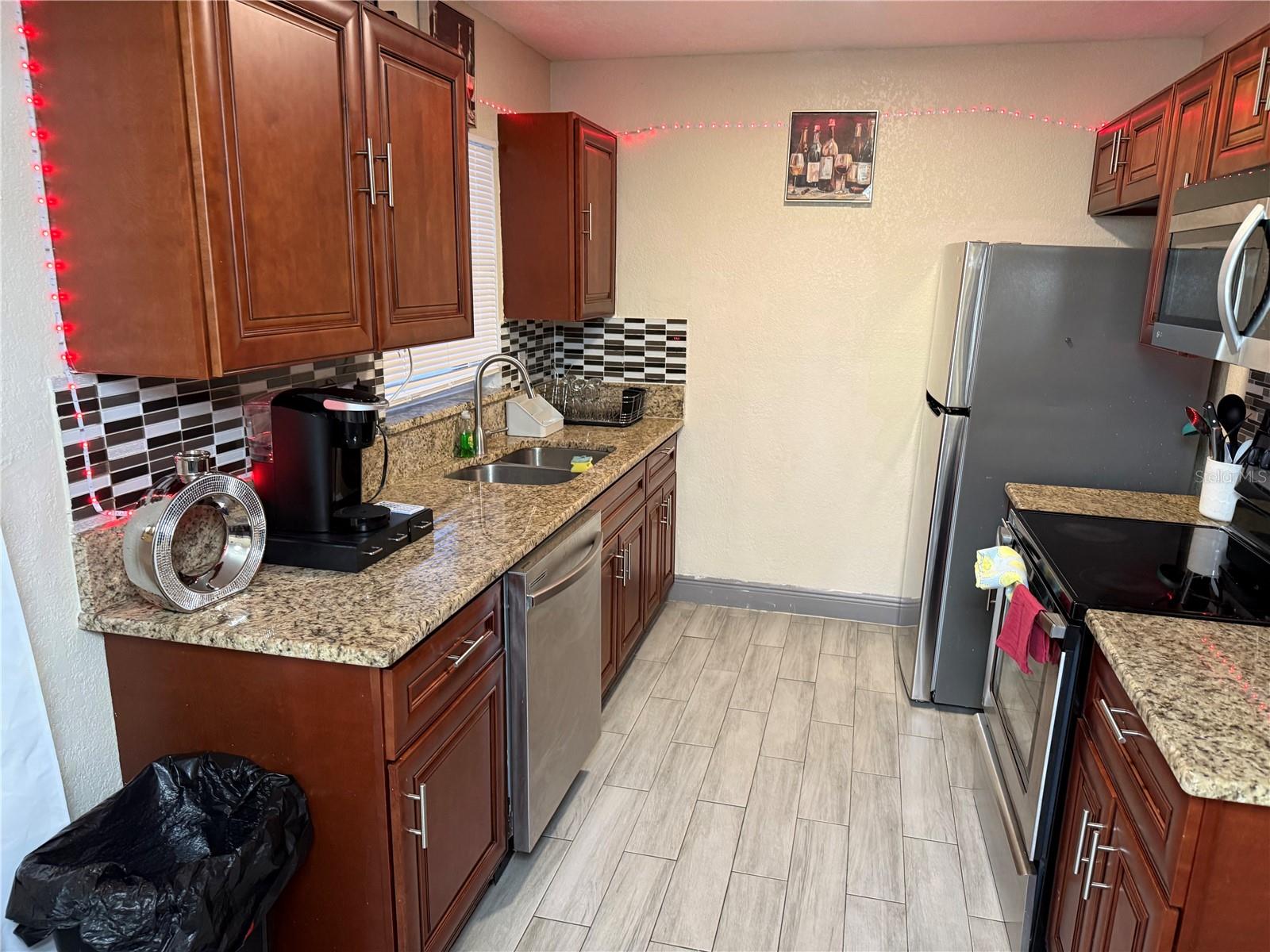 BONNIE BROOK - Residential