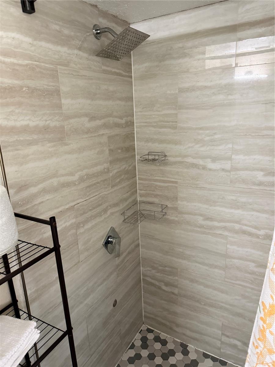 BONNIE BROOK - Residential