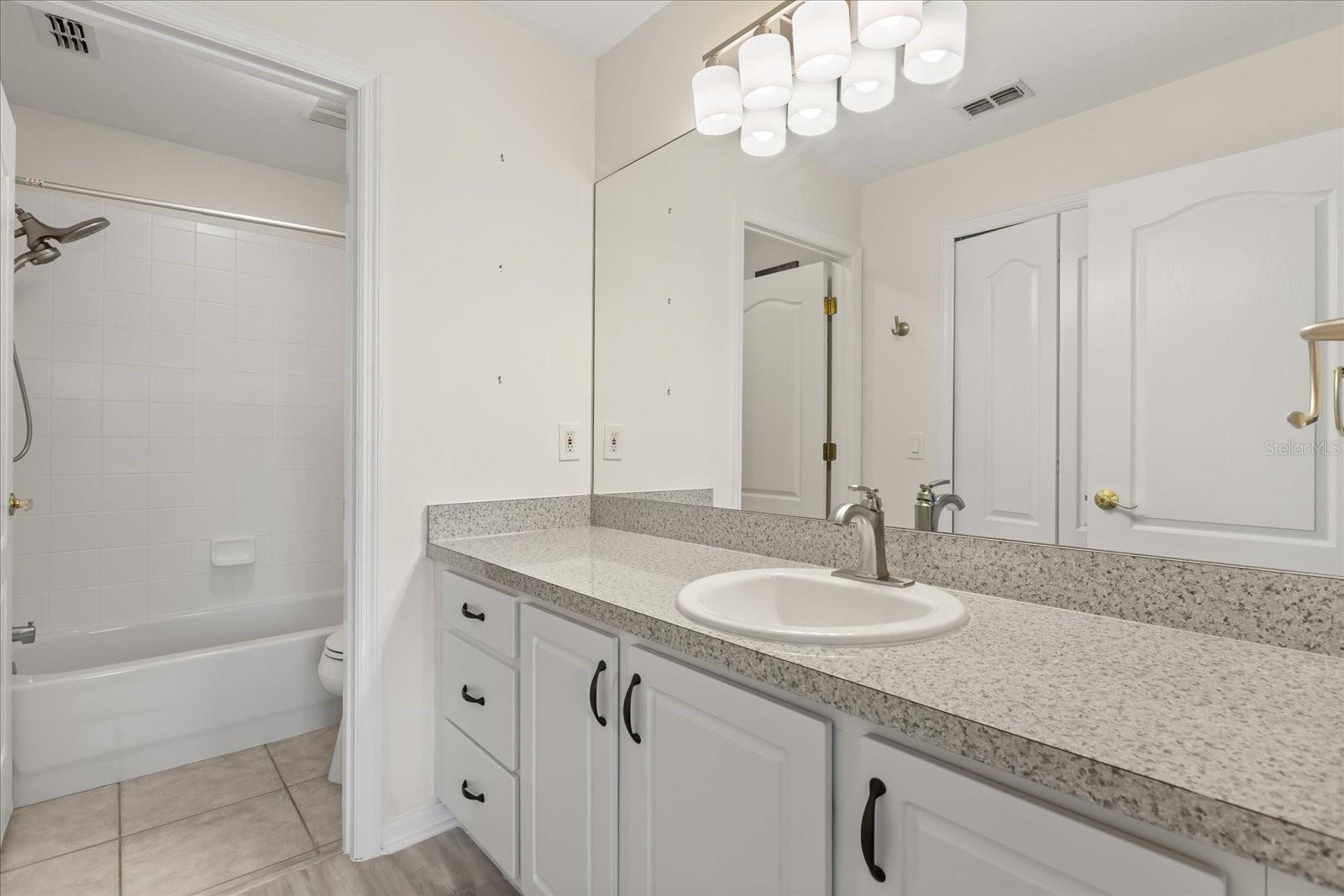 VILLAS EMERALD LAKE CONDO PH 4 - Residential