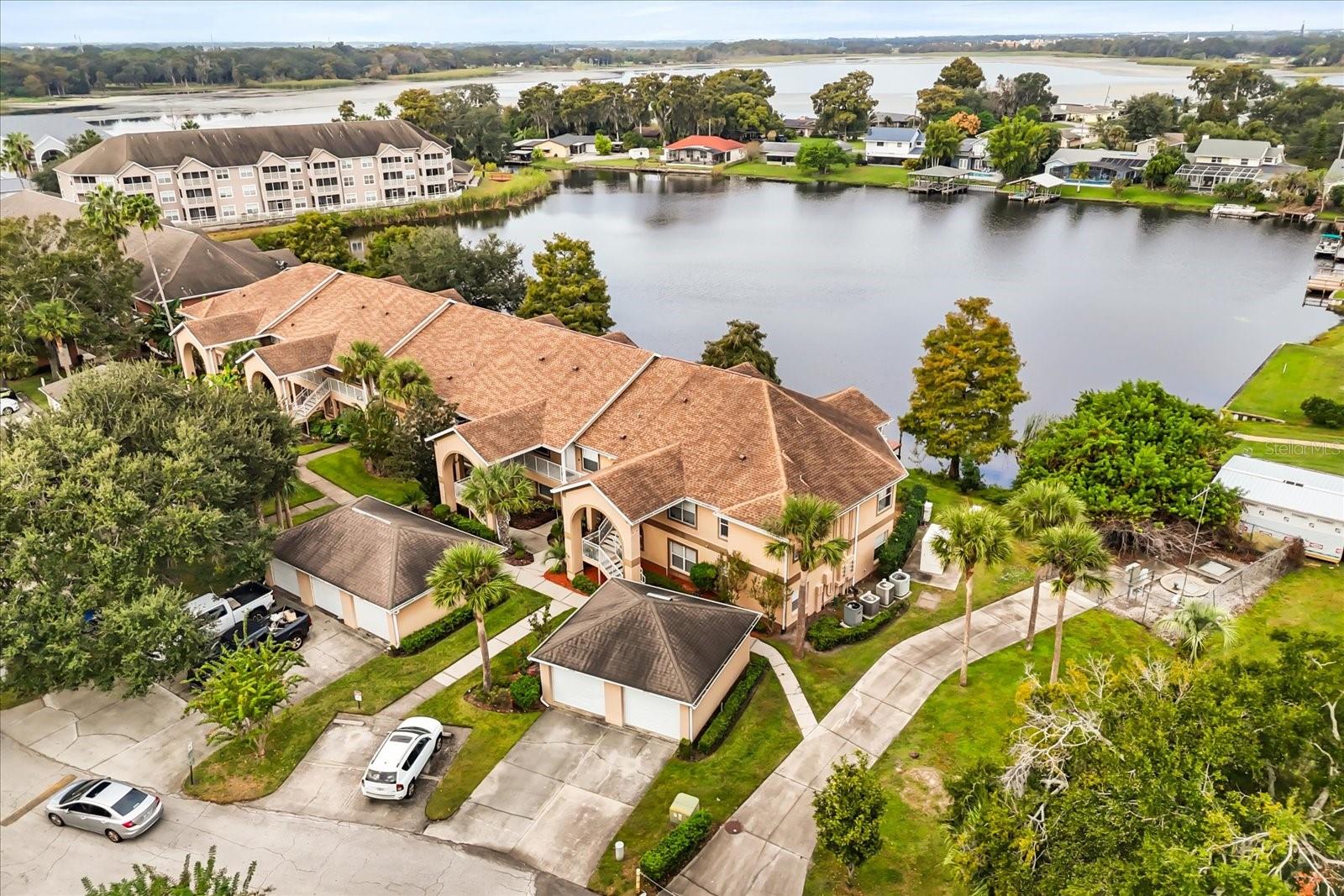 VILLAS EMERALD LAKE CONDO PH 4 - Residential