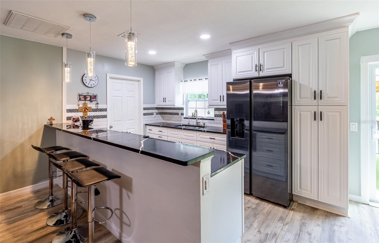 6416 SANTA MONICA DRIVE