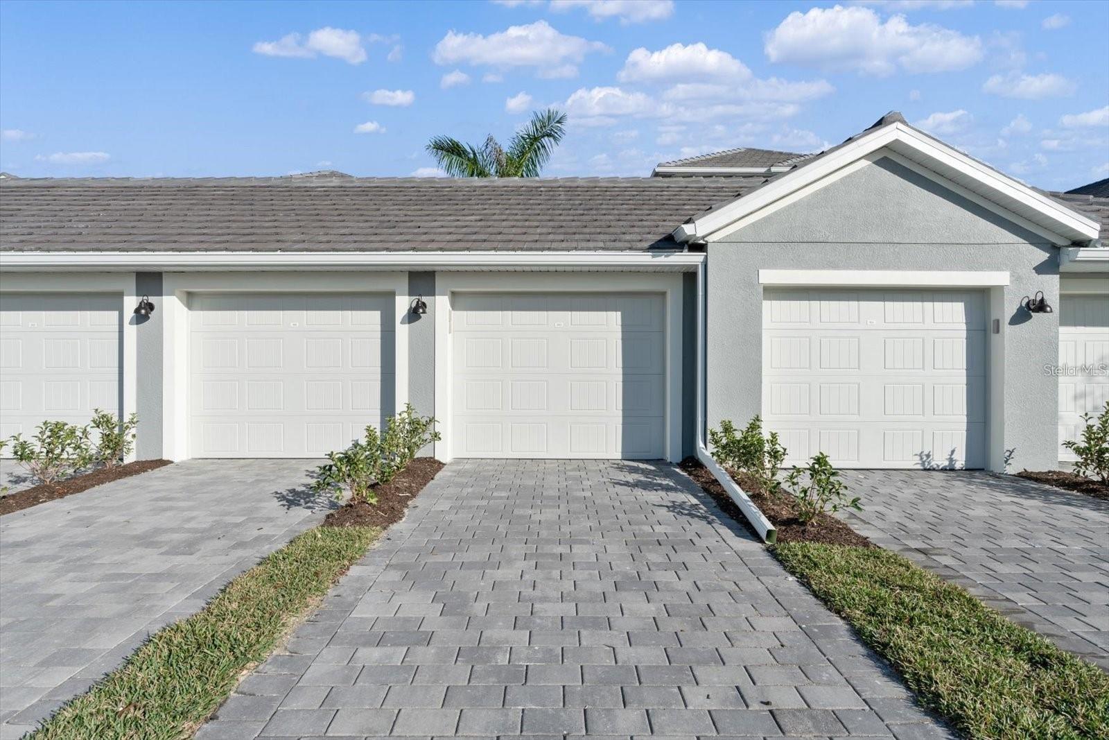 WELLEN PARK GOLF & COUNTRY CLUB - Residential Lease