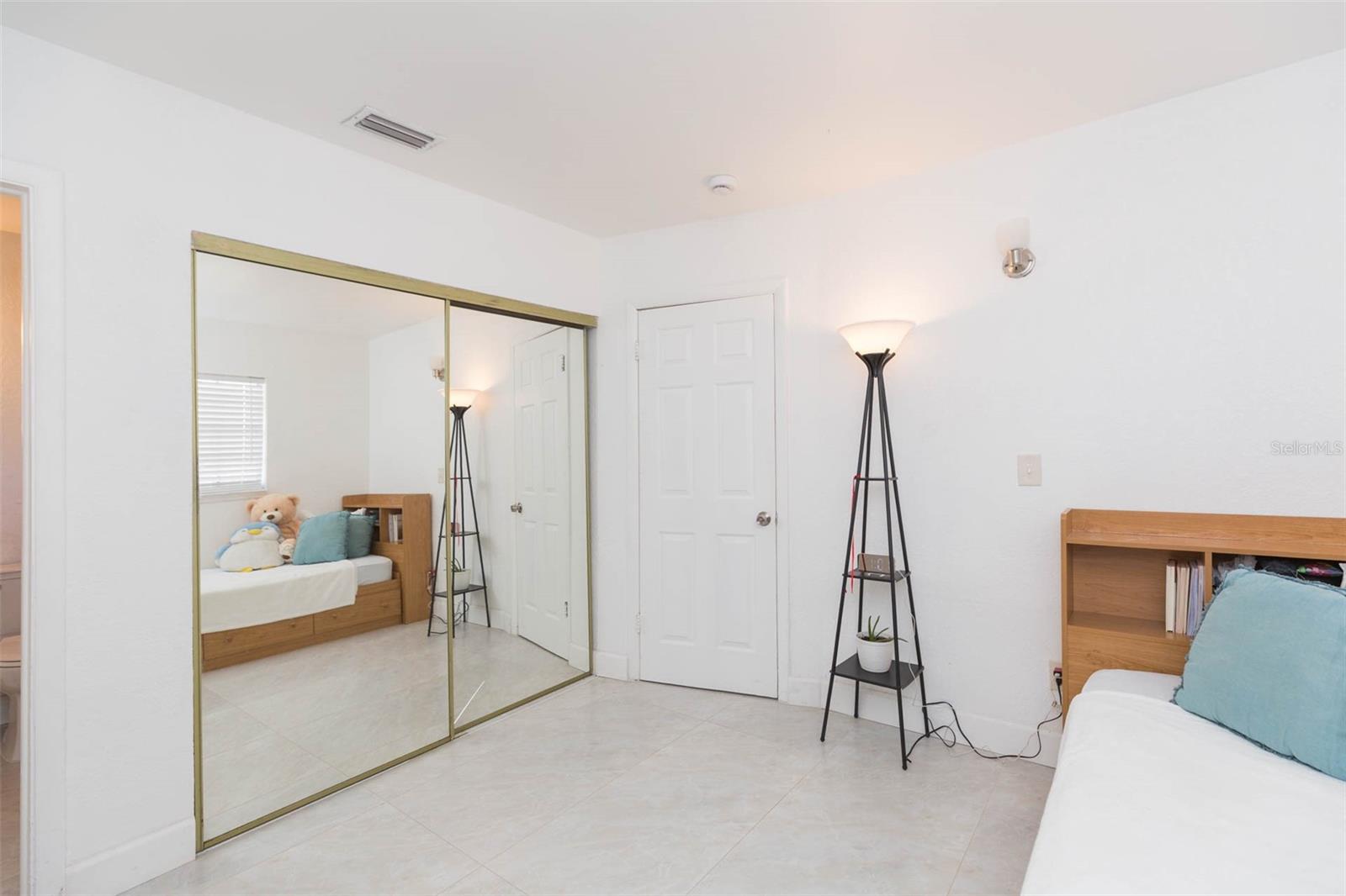 HOLLIDAY VILLAGE SEC 1 - Residential