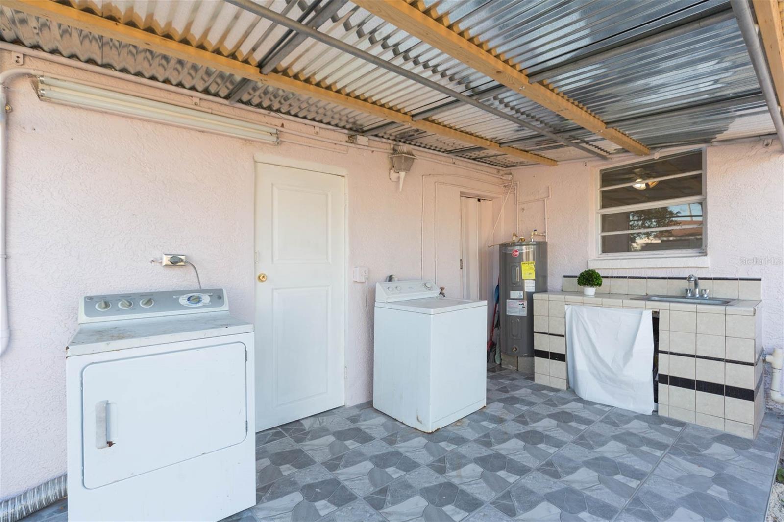 HOLLIDAY VILLAGE SEC 1 - Residential