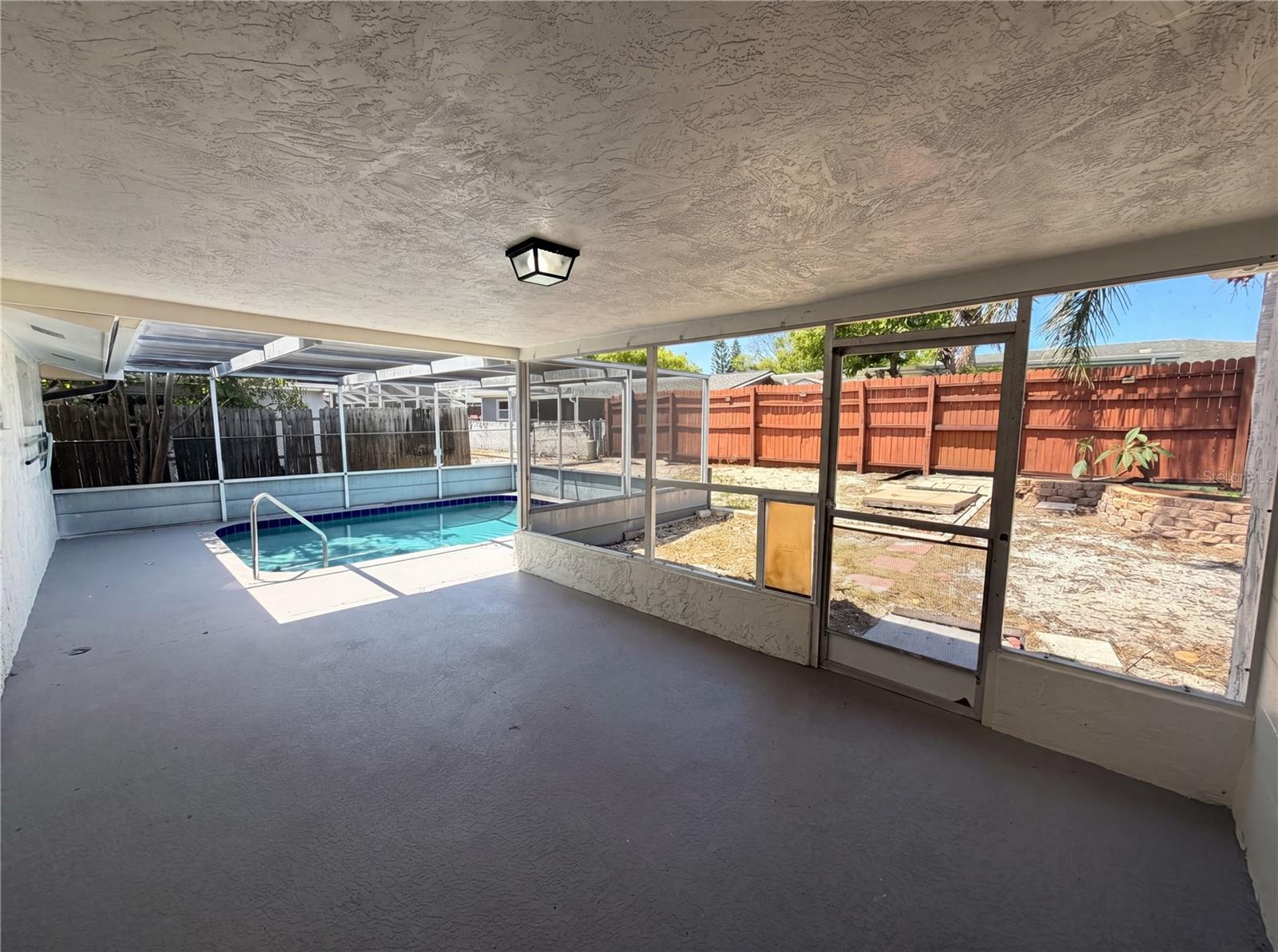 8929 STERLING LANE