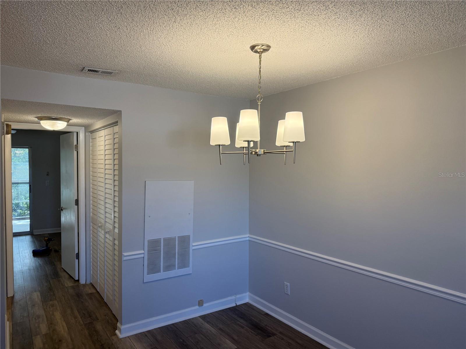 VILLAS AT COUNTRYSIDE THE - Residential