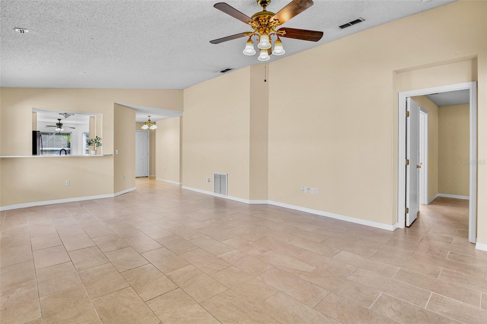 CORDOVA LAKES PH VII - Residential