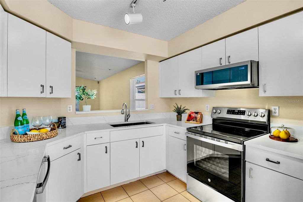 Photo of 6216 40th Avenue W, Bradenton, FL 34209 (MLS # A4672548)