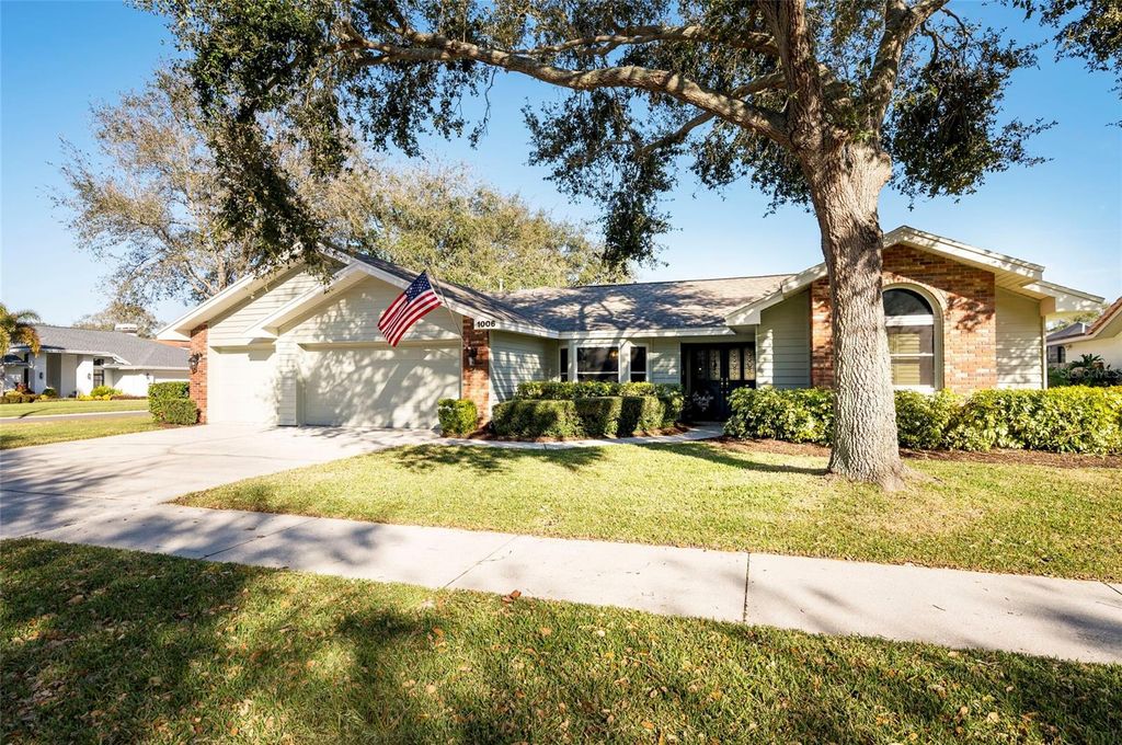 Photo of 1006 Wyndham Way, Safety Harbor, FL 34695 (MLS # TB8472646)