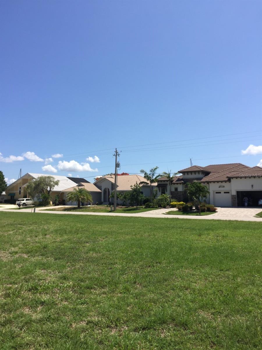 PUNTA GORDA ISLES SEC 24 - Land