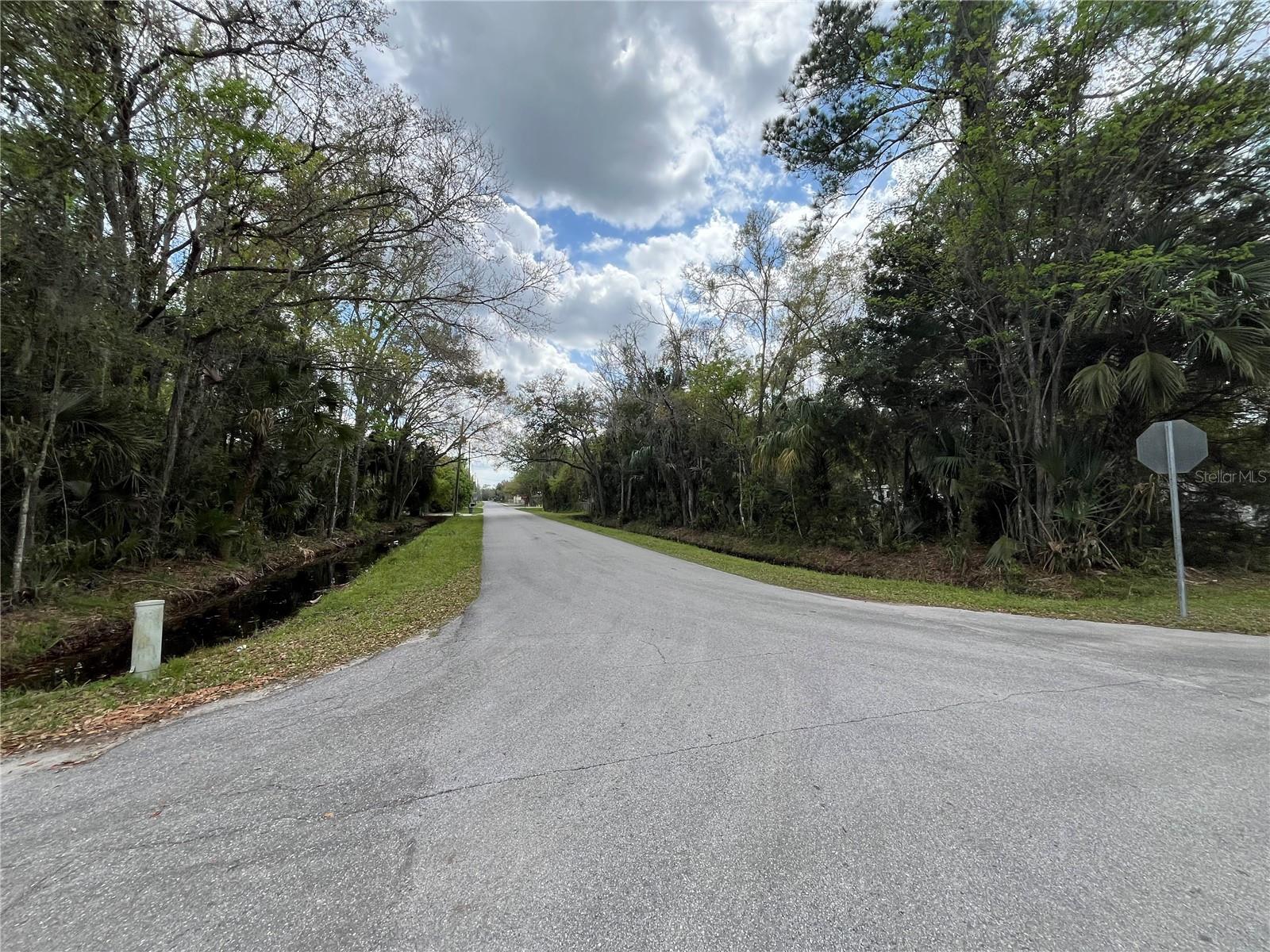 HYDE PARK ADD - Land