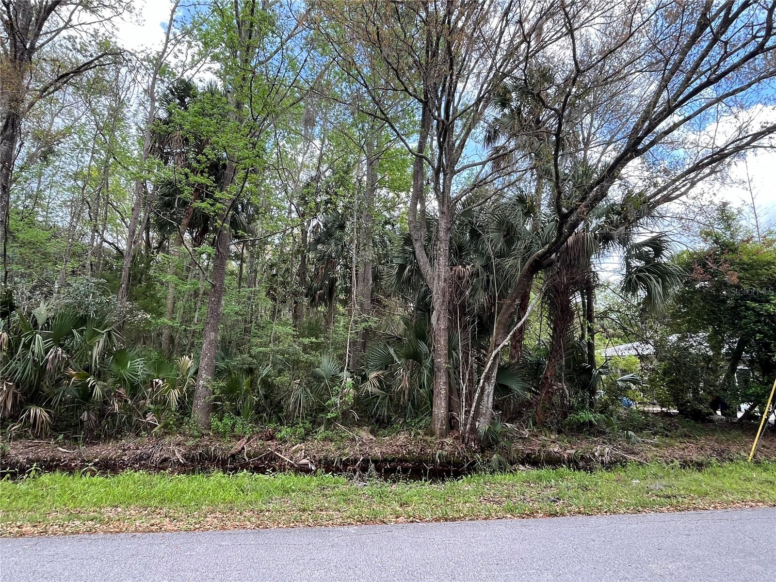 HYDE PARK ADD - Land