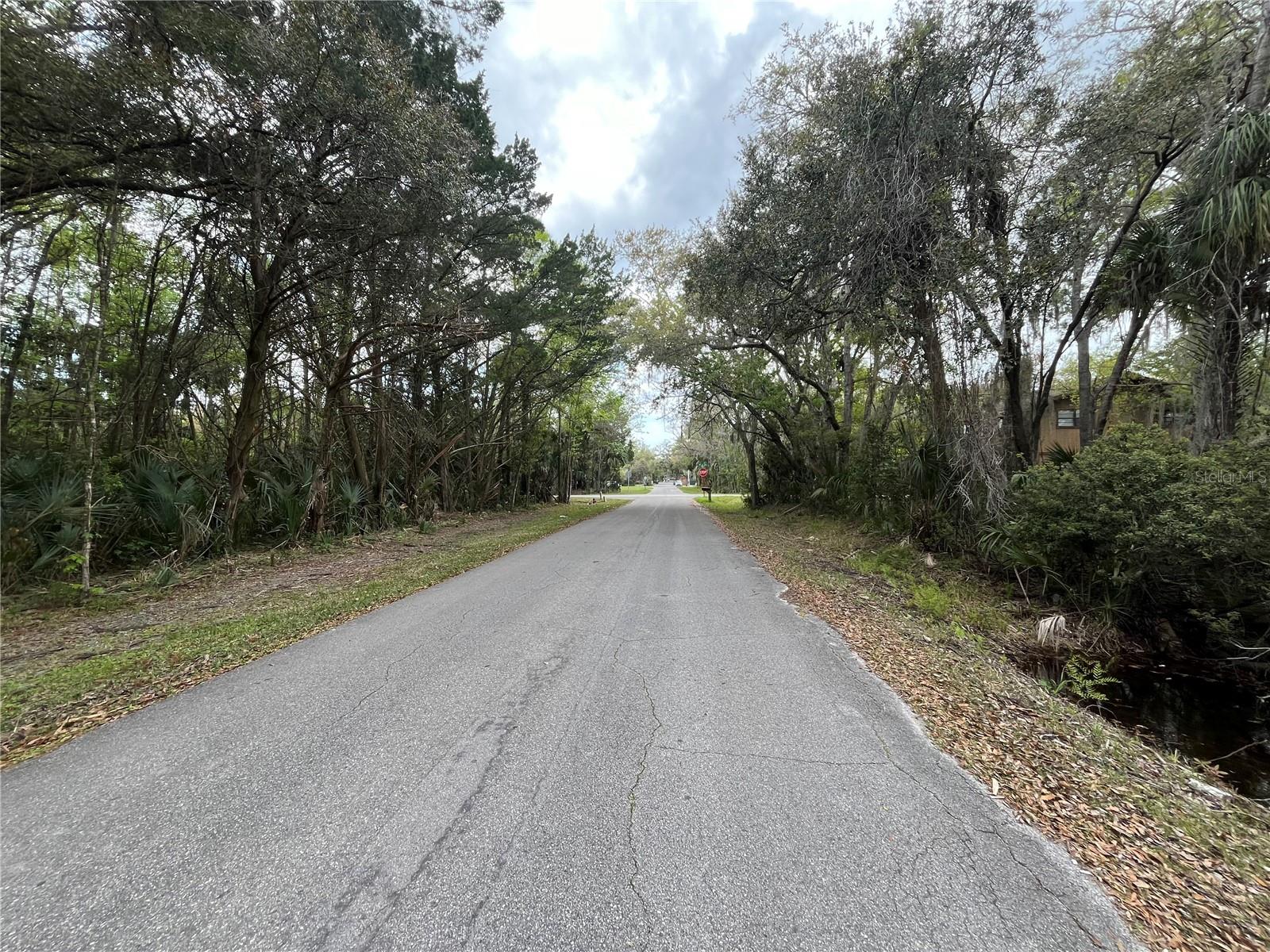 HYDE PARK ADD - Land