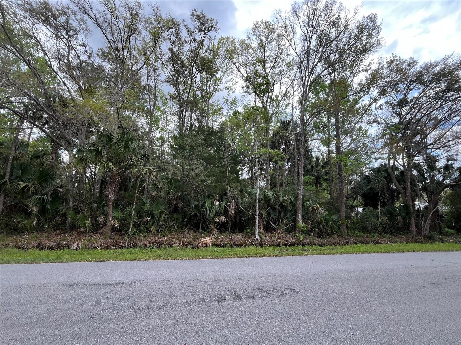 HYDE PARK ADD - Land