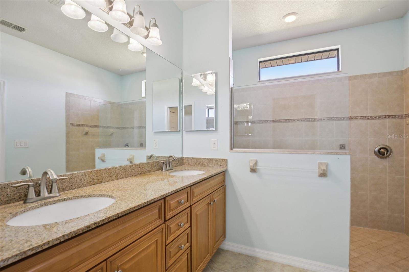 VENETIAN FALLS PH 2-REPLAT - Residential