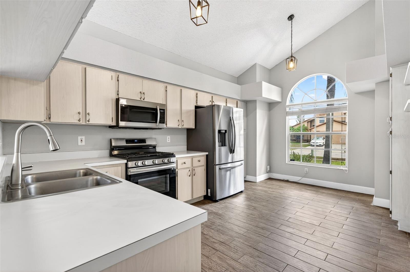 MEADOWBROOKE AT SUMMERFIELD UN - Residential