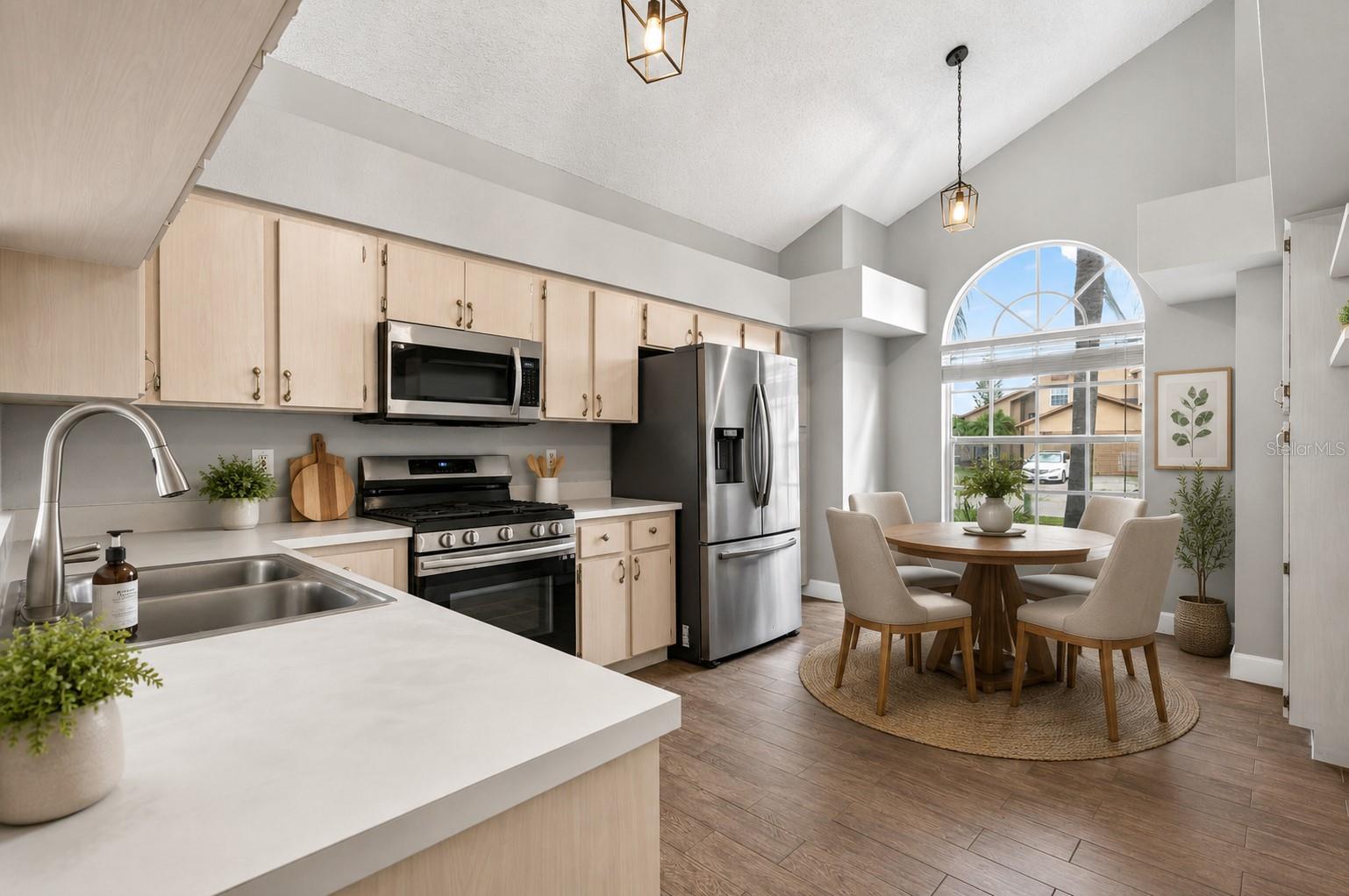 MEADOWBROOKE AT SUMMERFIELD UN - Residential