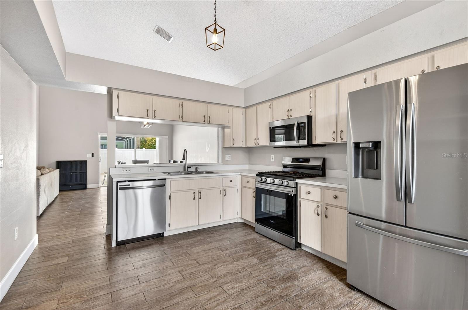 MEADOWBROOKE AT SUMMERFIELD UN - Residential