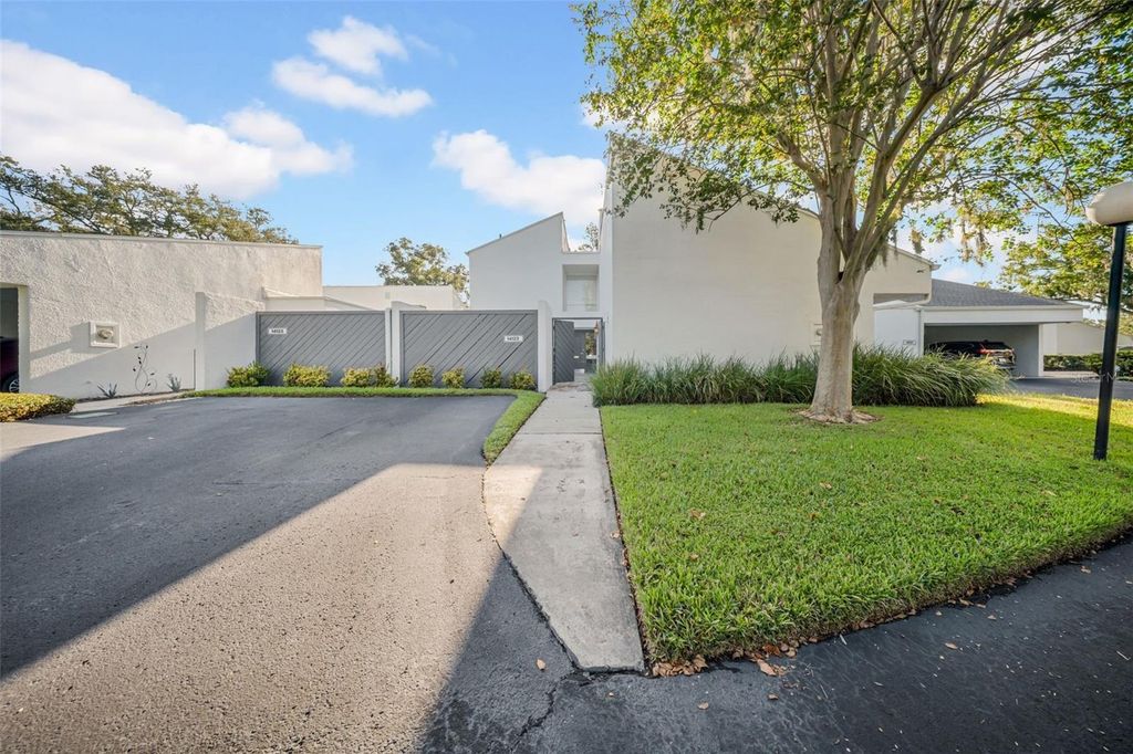 Photo of 14123 Cypress Circle #14123, Tampa, FL 33618 (MLS # O6341891)