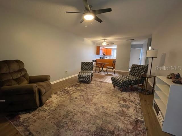 215 VALENCIA BOULEVARD 212