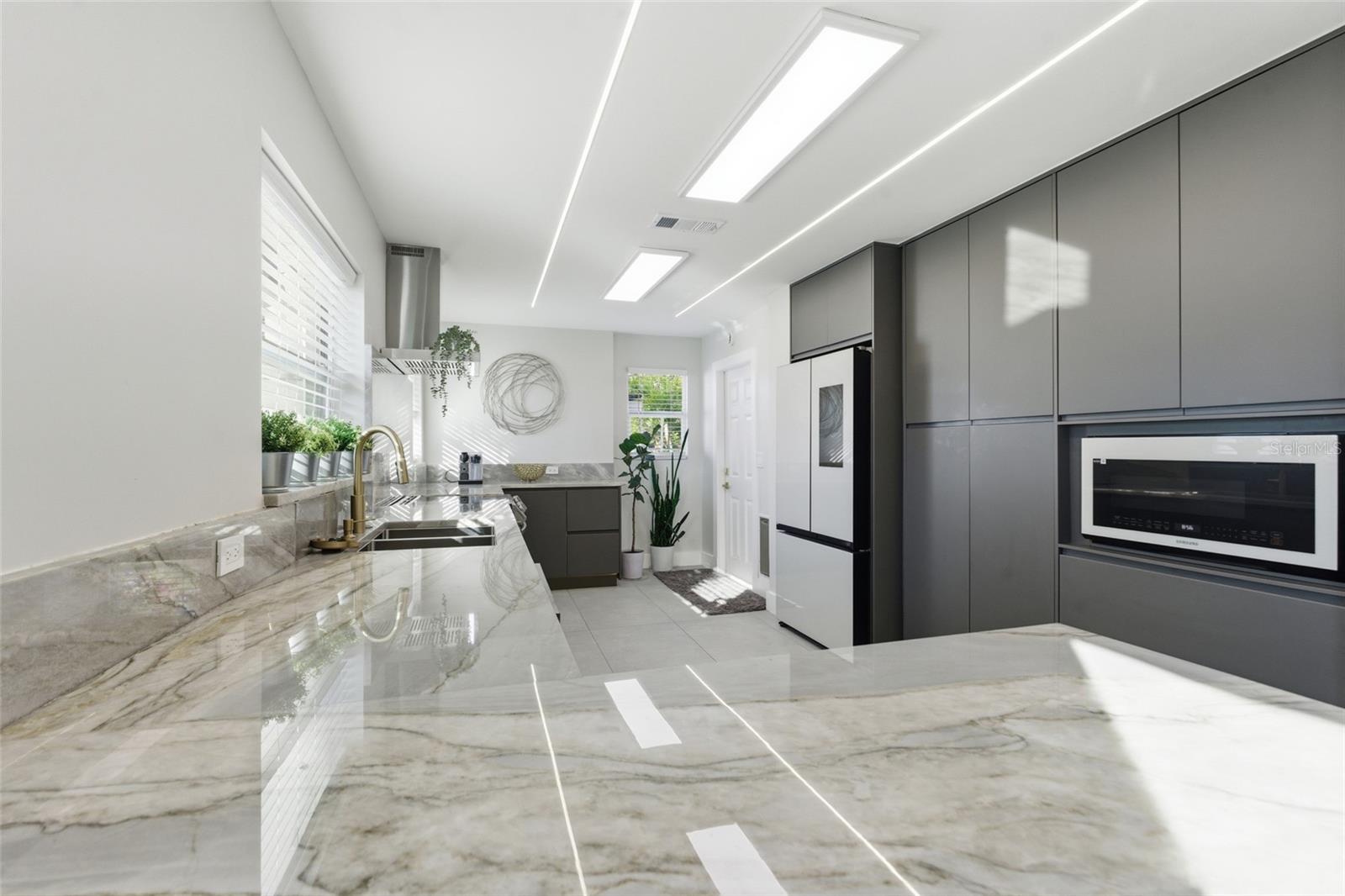 MANATEE GARDENS THIRD SEC - Residential